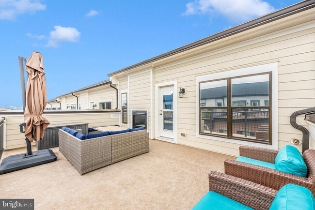 Building Photo - 521 Triggerfish Dr