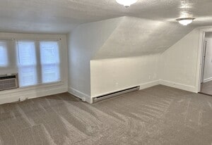 Building Photo - 1214 8th St