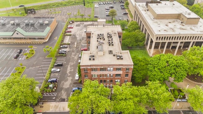 Building Photo - 881 Lafayette Blvd