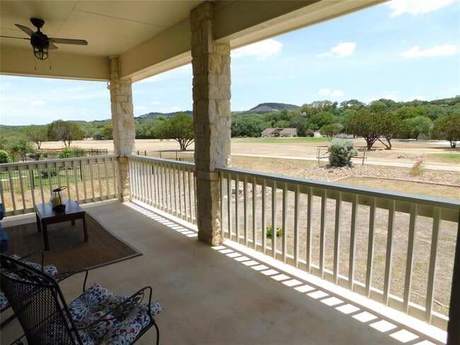 Building Photo - 424 Shayla Ln