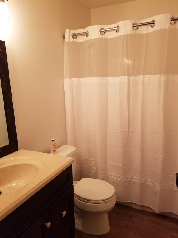 Building Photo - 2000 Ridgewood Dr