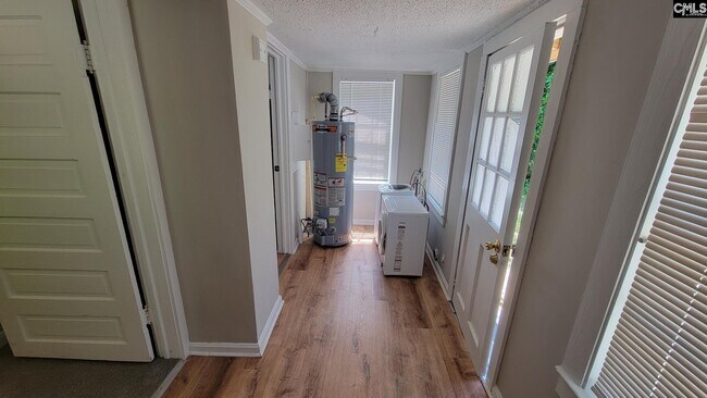 Building Photo - 1205 Maple St