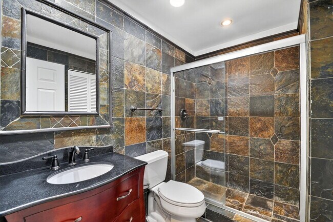 Building Photo - 11570 Briarwood Cir