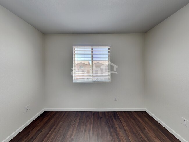 Building Photo - 10553 E Singing Canyon Dr