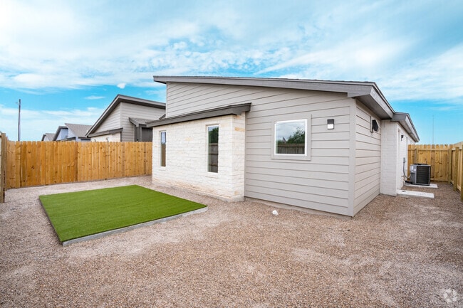 Backyard Patio - Heron’s Landing