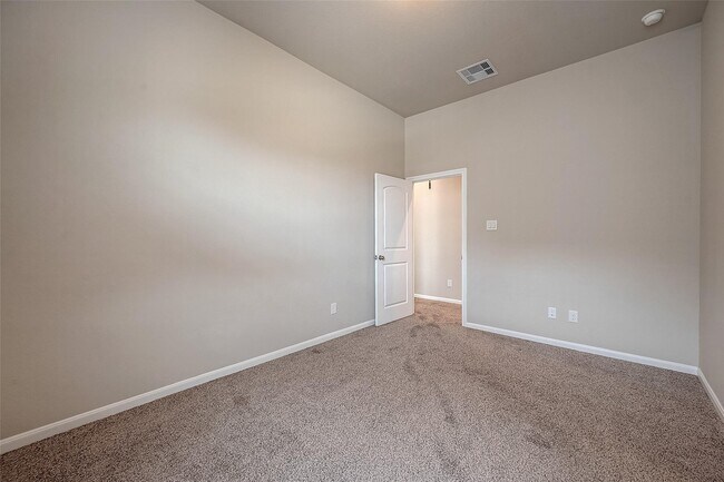 Building Photo - 2559 Terrace Point Dr