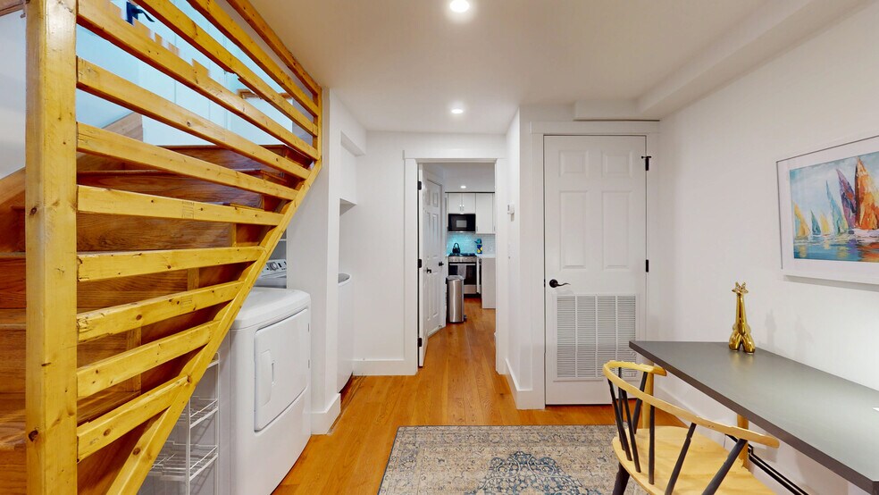 Building Photo - 36 Montgomery St