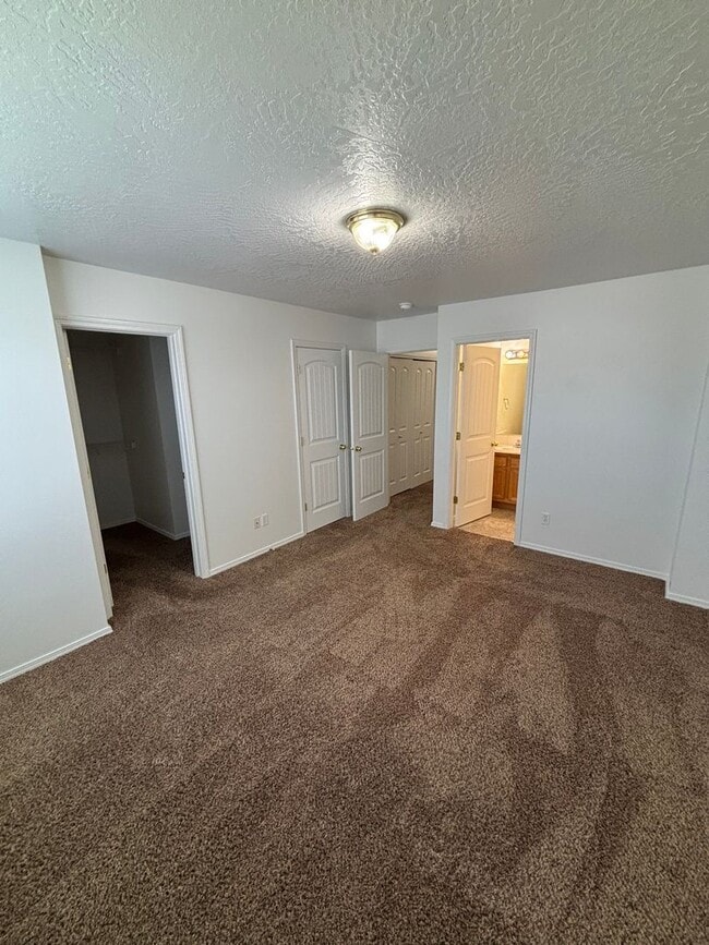 Building Photo - 3484 W Vela Pl