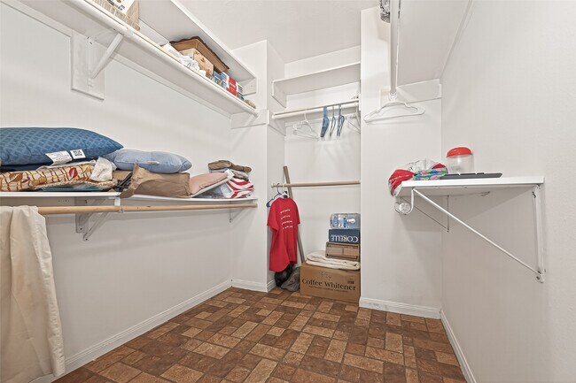 Building Photo - 17522 Coventry Squire Dr