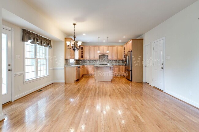 Building Photo - 7667 Patriots Landing Pl