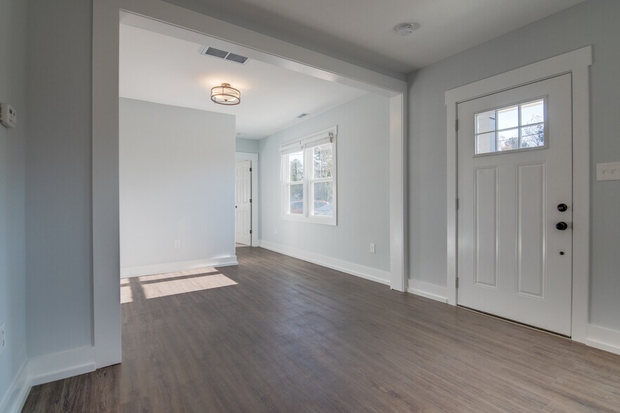 Building Photo - 515 flint st