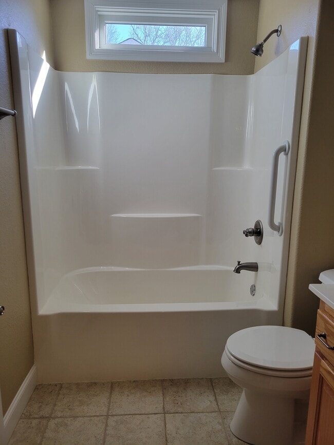 Building Photo - 544 Snead Dr