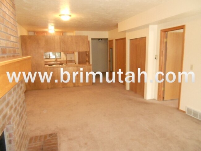 Building Photo - 1304 E 900 S