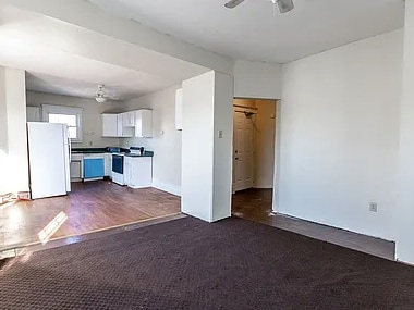 Building Photo - 381 Forest Ave