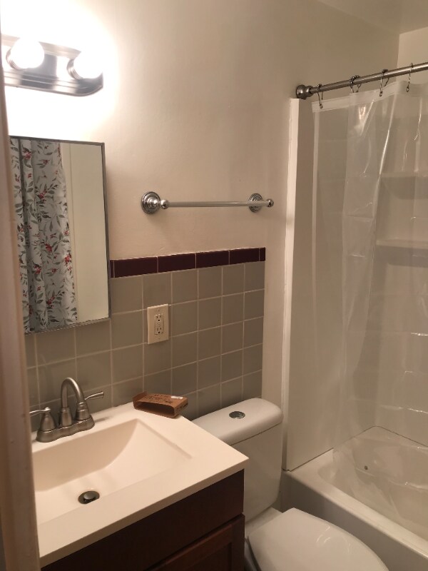 Building Photo - 1432 Youll St