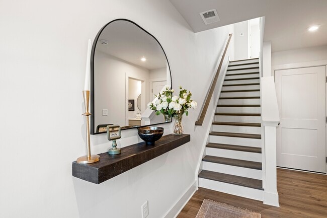 Building Photo - 1389 Cozy Ct. SE