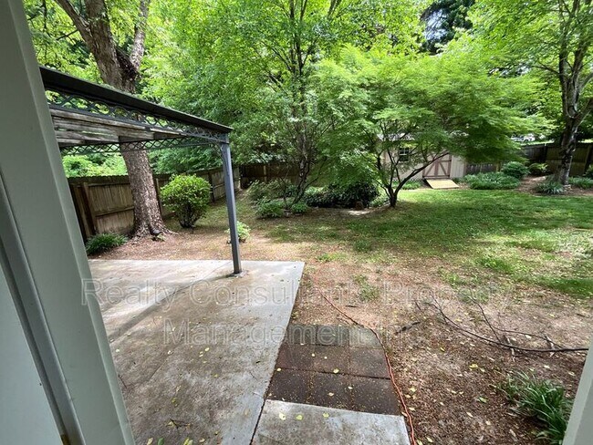 Building Photo - 6609 Poplar Grove Trail