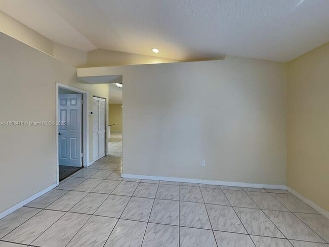 Building Photo - 10121 NW 127th Terrace