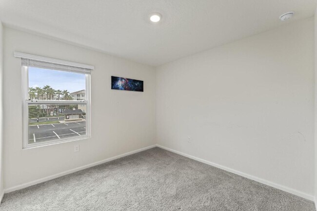 Building Photo - Beautiful 3/2.5 Townhome available for rent in Oakleaf