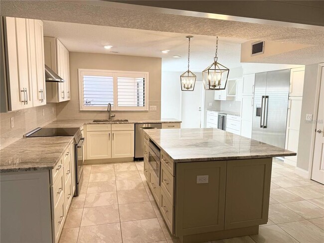 Building Photo - 140 Bridlewood Ln