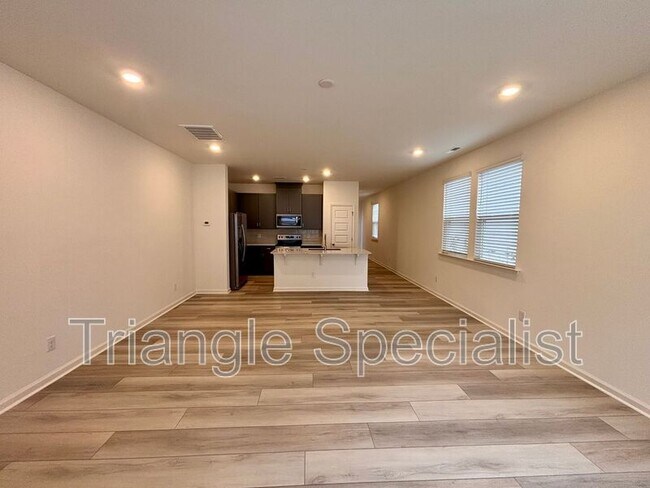 Building Photo - 10514 Brookside Reserve Rd