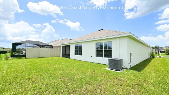 Building Photo - LOVELY 3 BEDROOM HOME WITHIN SILVERSTONE N...