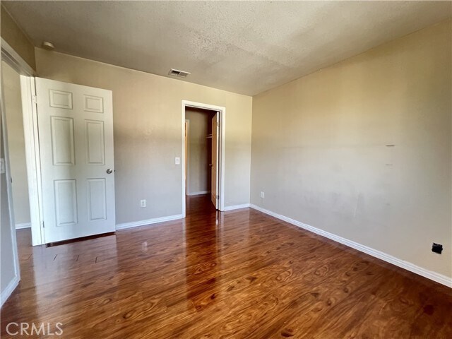 Building Photo - 1265 Kendall Dr