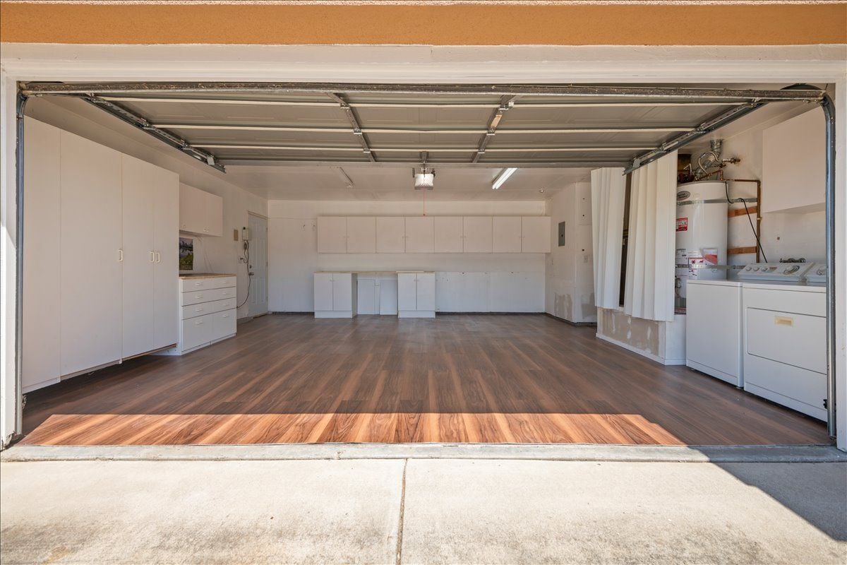 Building Photo - 38806 Litchfield Cir