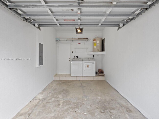 Building Photo - 10966 NW 43rd Terrace