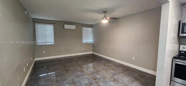 Building Photo - 1 NE 78th St