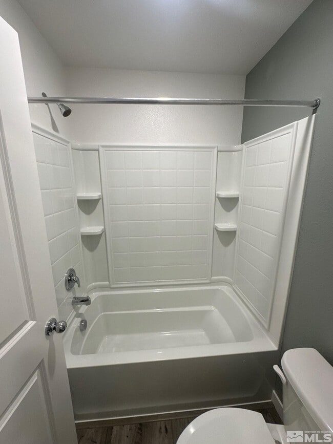 Building Photo - 420 Summer Triangle Dr