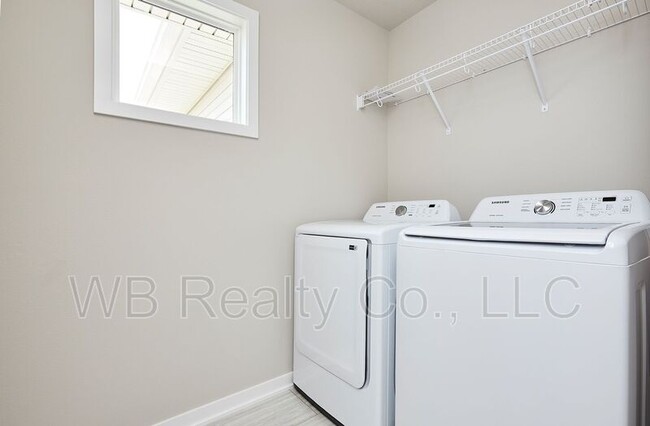 Building Photo - 1235 Locust St