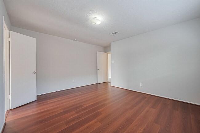 Building Photo - 17114 Quail Glen Dr