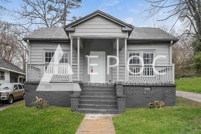 Building Photo - 638 Wesley Dr