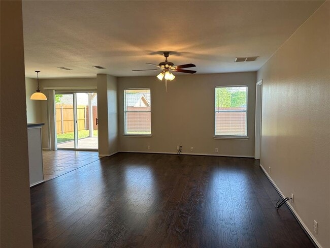 Building Photo - 4514 Quail Run Rd