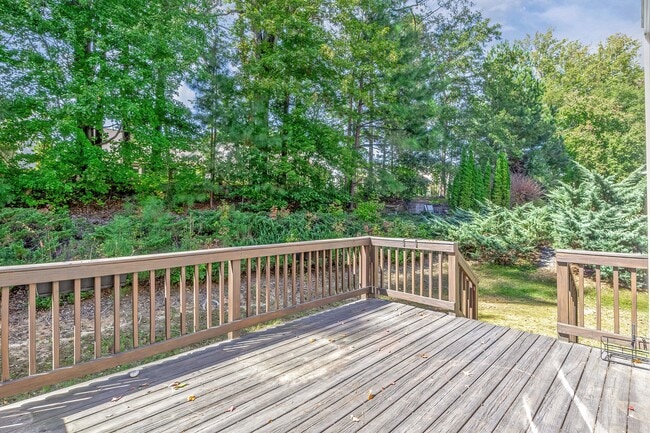 Building Photo - 2103 Templeton Gap Dr