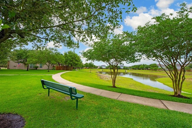 Building Photo - 3205 Featherwood Ln