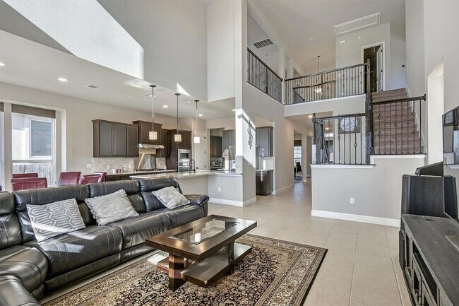 Building Photo - 14924 Iveans Way