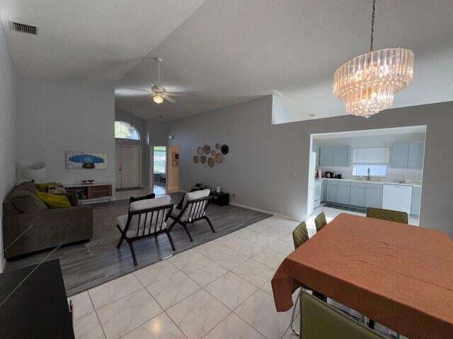 Building Photo - 1883 Oak Berry Cir