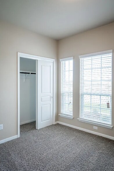 Building Photo - 7224 Abalone Way