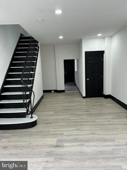 Building Photo - 3325 Livingston St