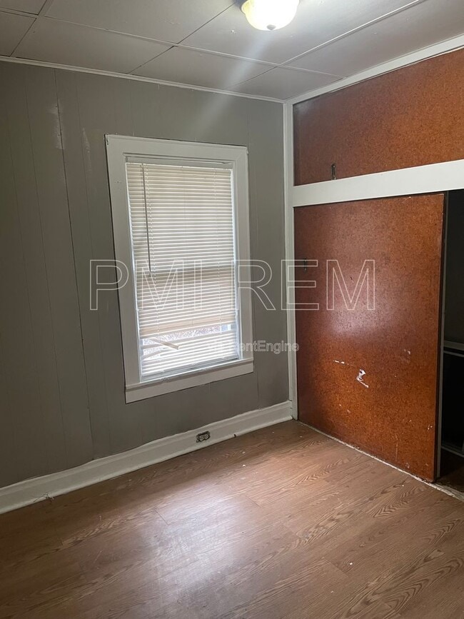 Building Photo - 516 Wildwood Ave