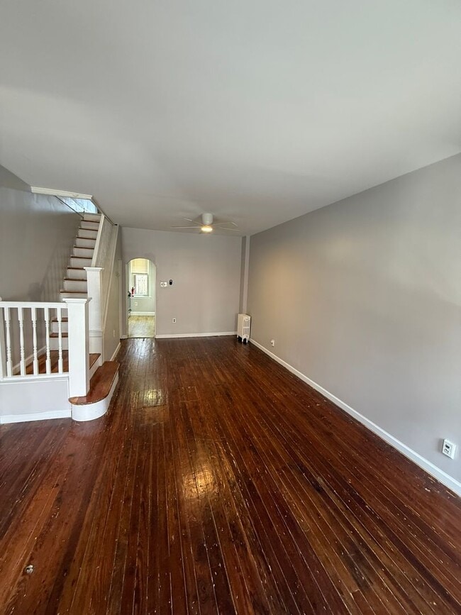 Building Photo - Point Breeze 3 bedroom South Philly