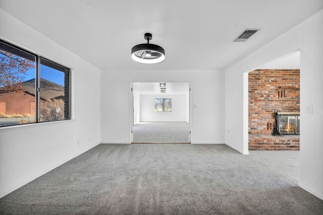 Building Photo - Country Living Single Story Home in Spanish Springs