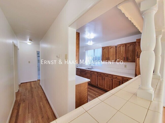 Building Photo - 4718 Briercrest Ave