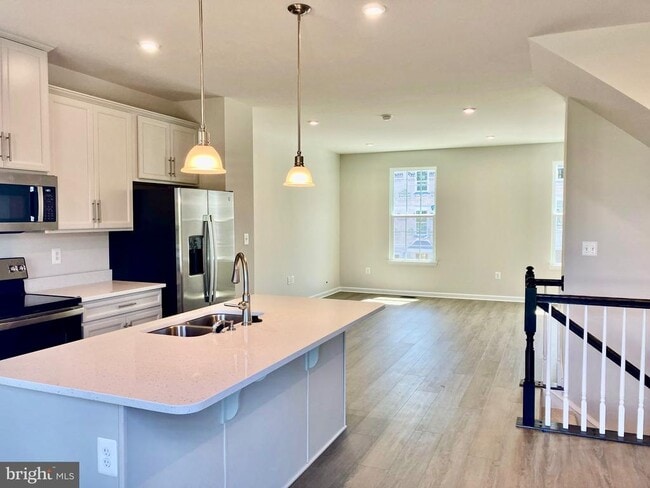 Building Photo - 8820 Stevenson Ln