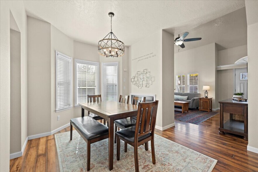 Building Photo - 1102 Heckathorn Pl