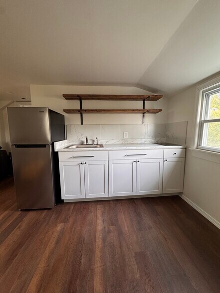 Brand new kitchen nook - 3 Linda Ln