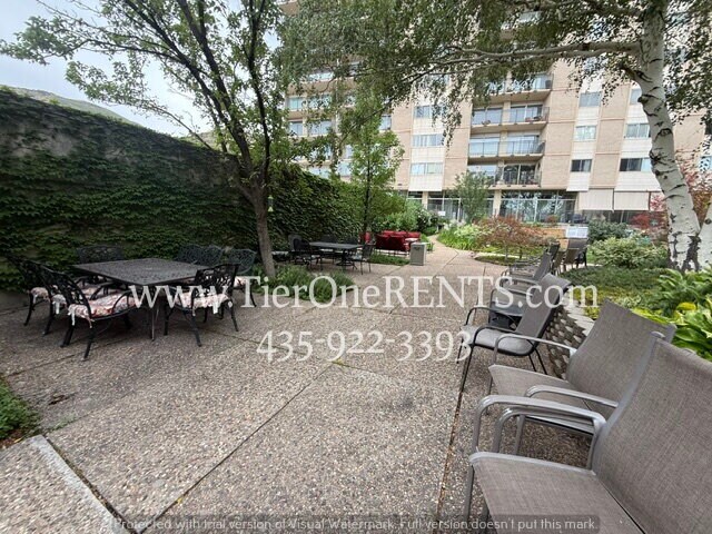 Building Photo - This property offers a NO DEPOSIT option available for qualified renters
