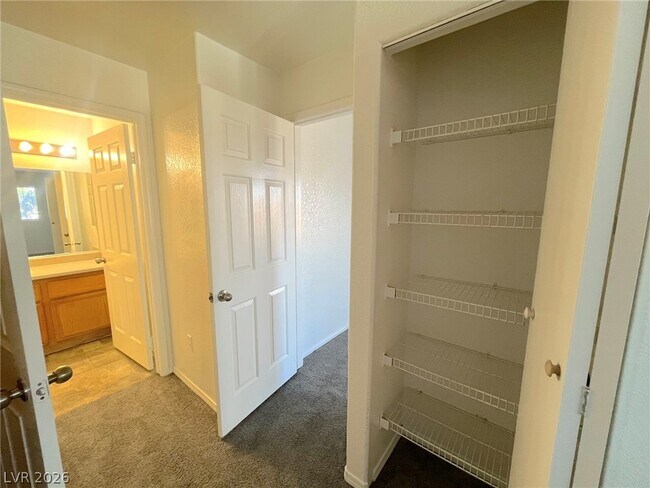 Building Photo - 4730 E Craig Rd